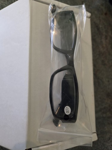 300 magnifying glasses - 300%,